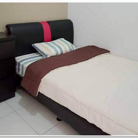 Syukur Guesthouse Syariah Near Exit Toll Cikopo Redpartner Cikampek Extérieur photo