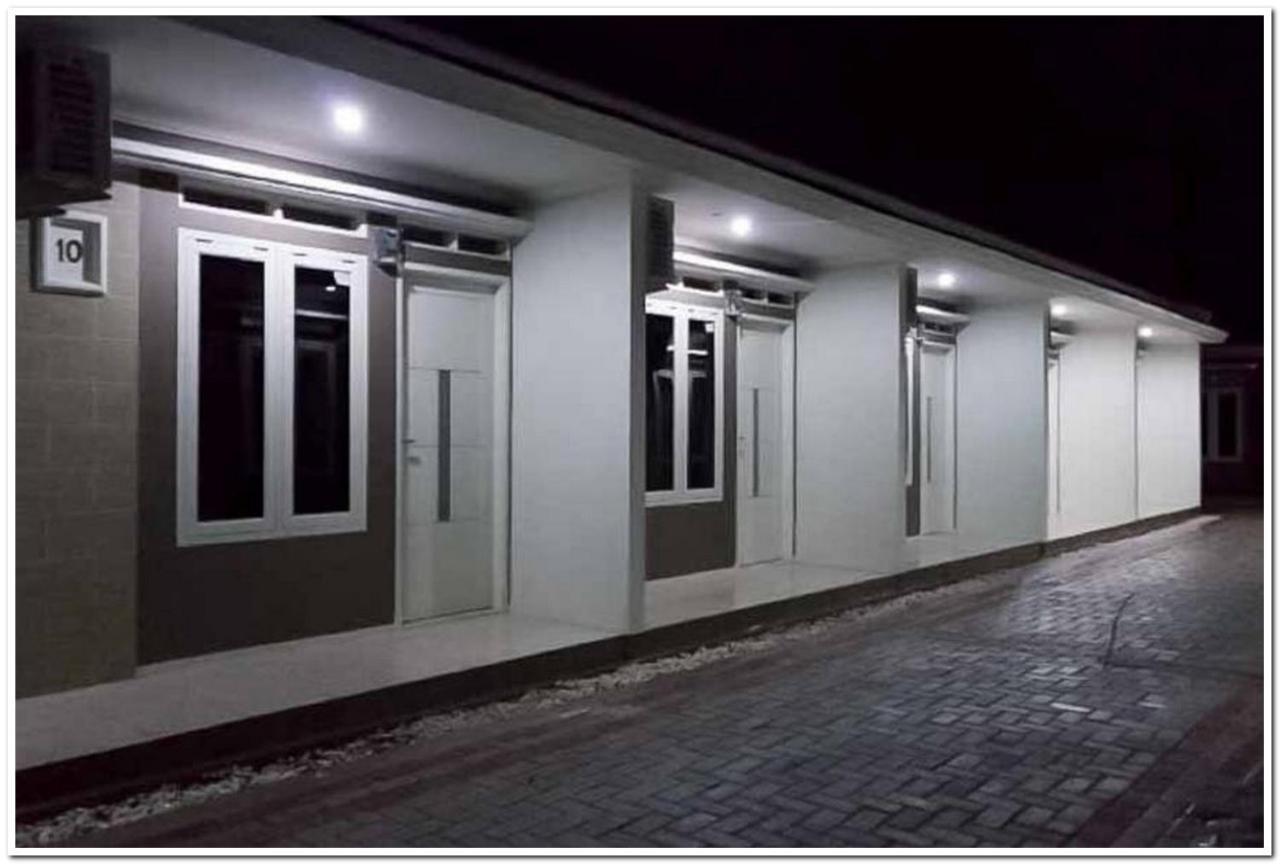 Syukur Guesthouse Syariah Near Exit Toll Cikopo Redpartner Cikampek Extérieur photo