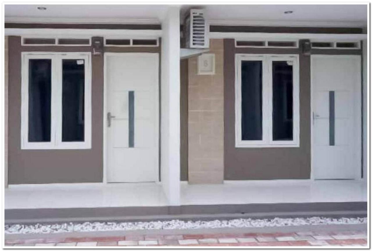 Syukur Guesthouse Syariah Near Exit Toll Cikopo Redpartner Cikampek Extérieur photo